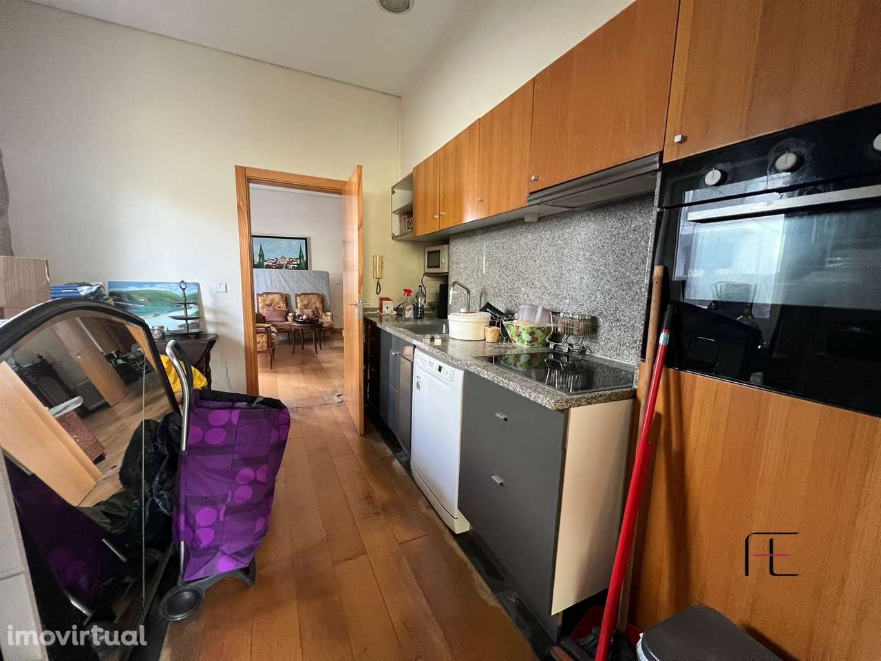 Moradia T3 + 2 anexos - Paranhos, potencial investimento - Grande imagem: 4/27