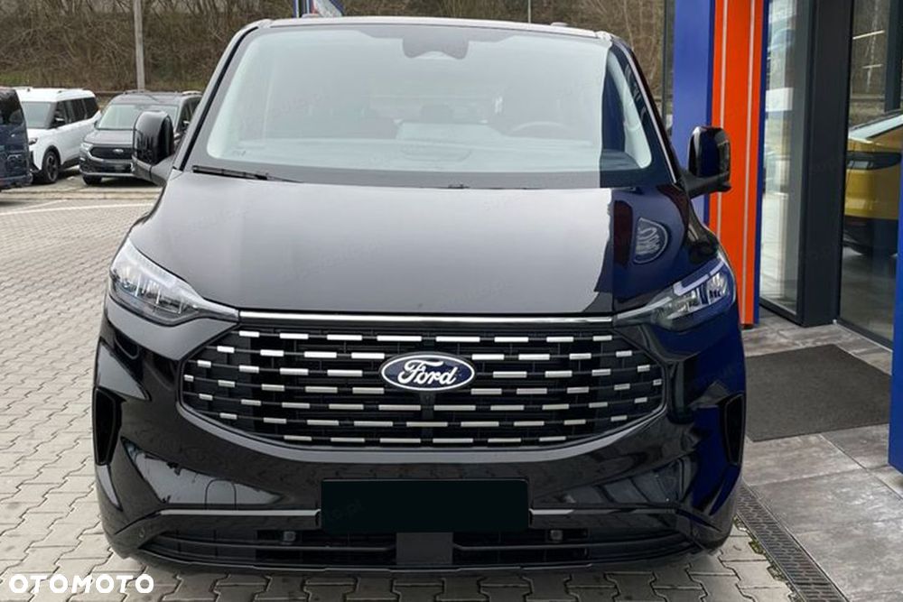 Ford Tourneo Custom - 3