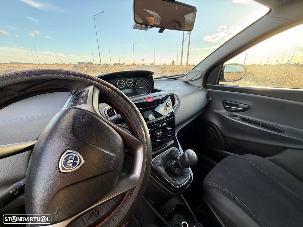 Lancia Ypsilon 1.2 S&S Platinum - 10