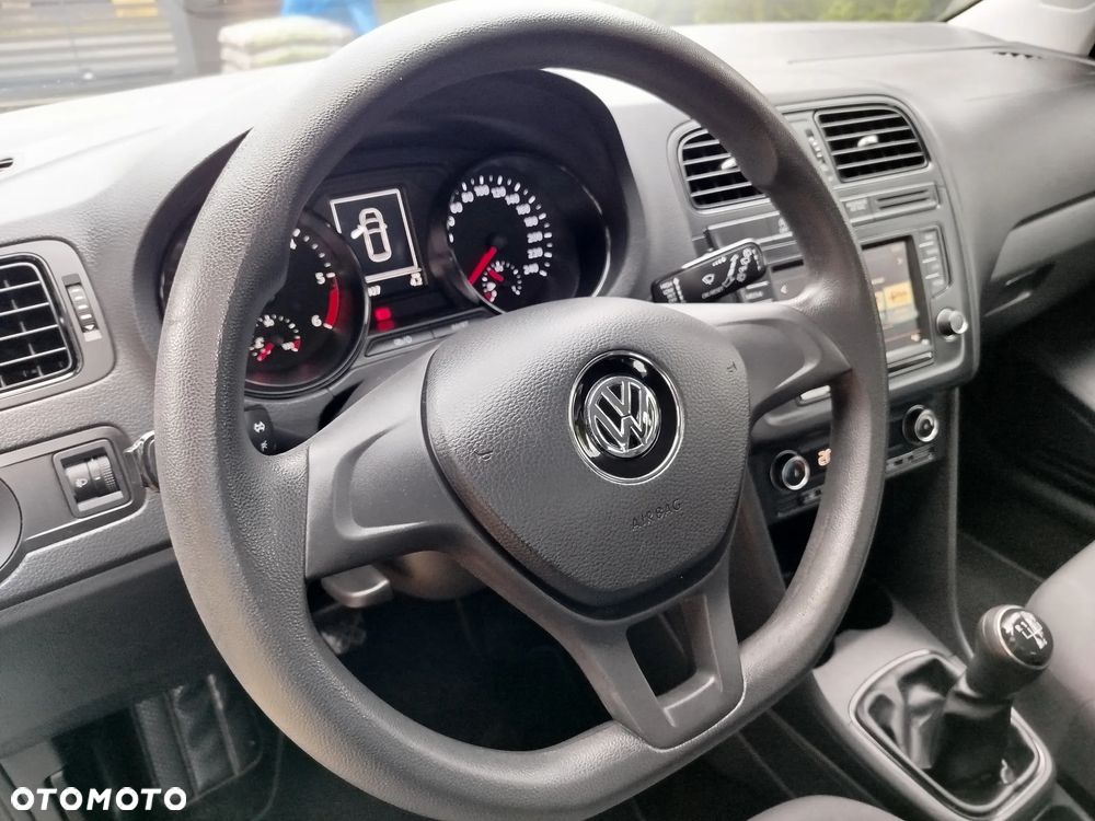 Volkswagen Polo 1.4 TDI (Blue Motion Technology) Comfortline - 15