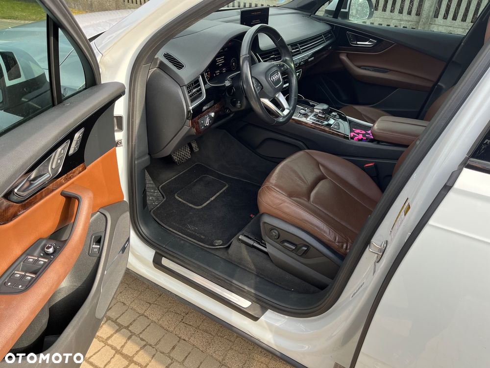 Audi Q7 - 9