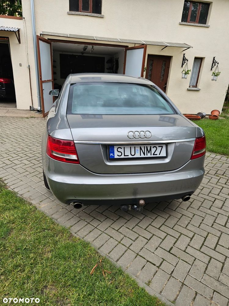 Audi A6 Avant 2.4 - 5