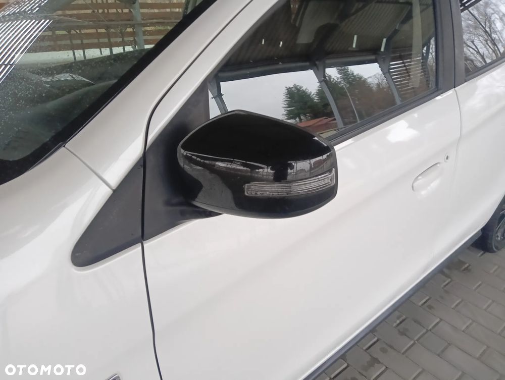 Mitsubishi Space Star - 16