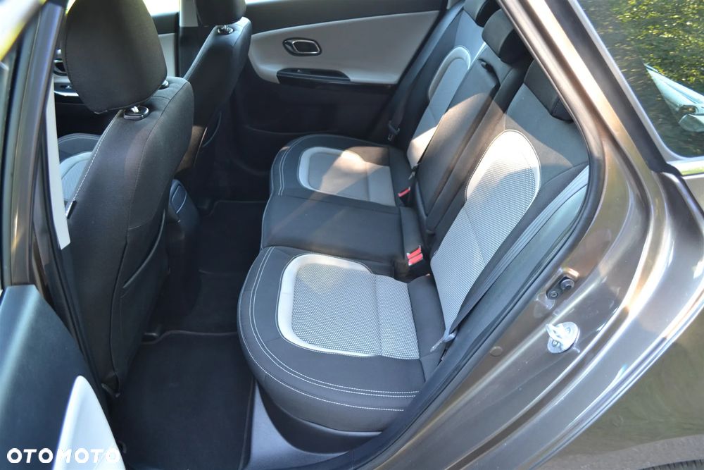 Kia Ceed 1.6 GDI ISG Platinum Edition - 15