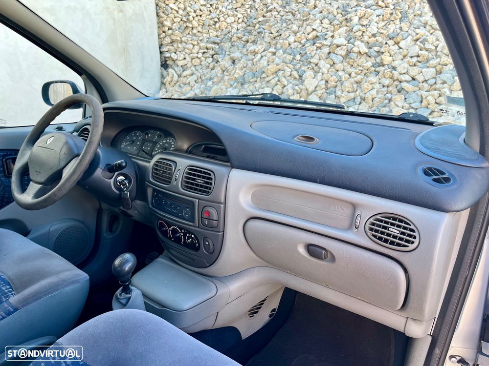 Renault Mégane Scénic 1.4 16V RT - 22