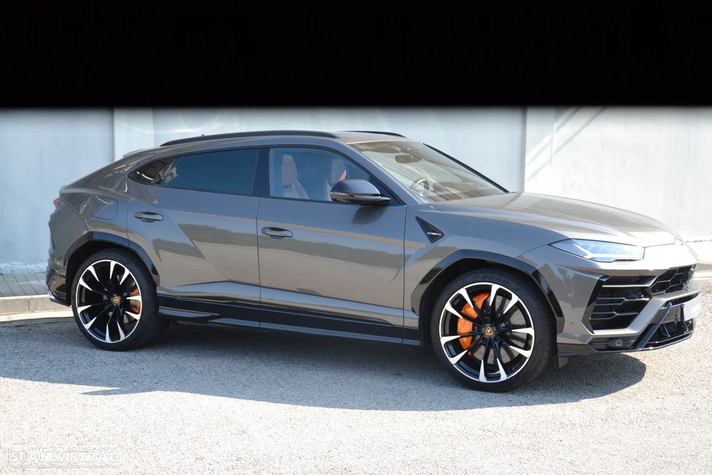 Lamborghini Urus - 12