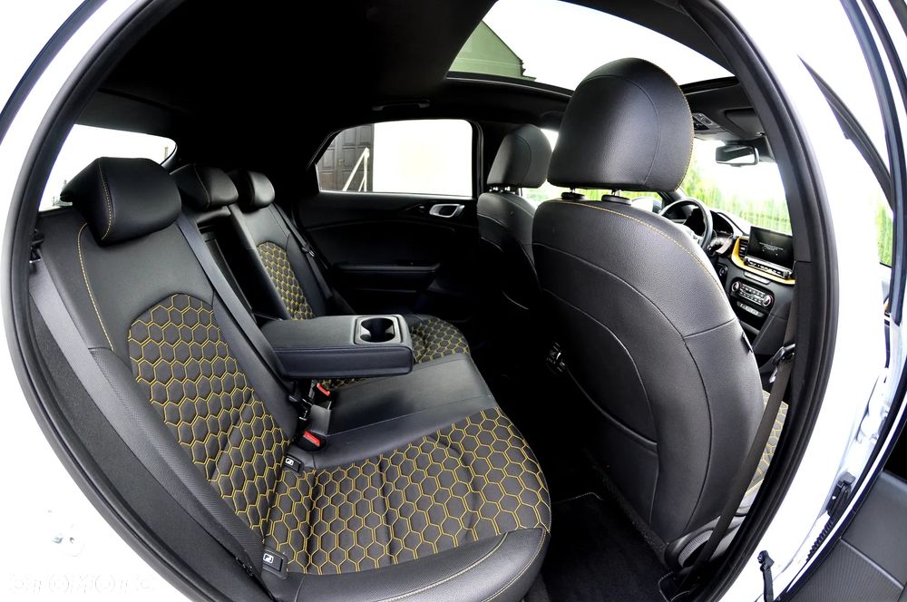 Kia XCeed 1.6 T-GDI OPF DCT7 PLATINUM - 26