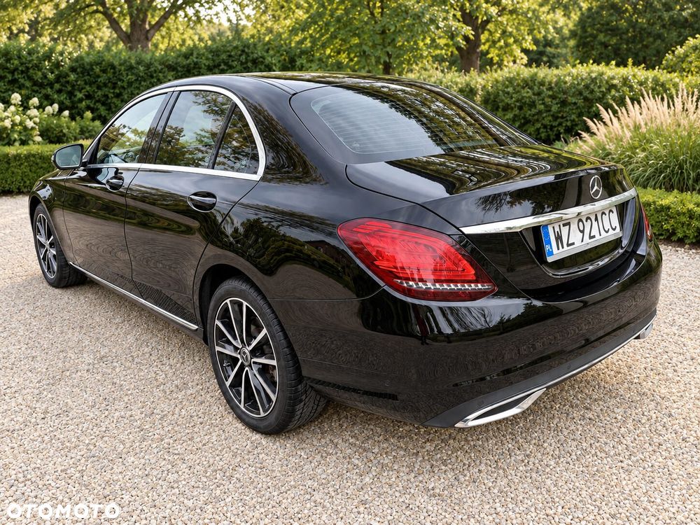 Mercedes-Benz C-Class 2019 photo 2