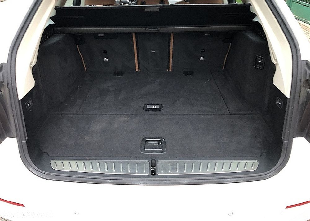 BMW Seria 5 520i GPF Luxury Line sport - 25
