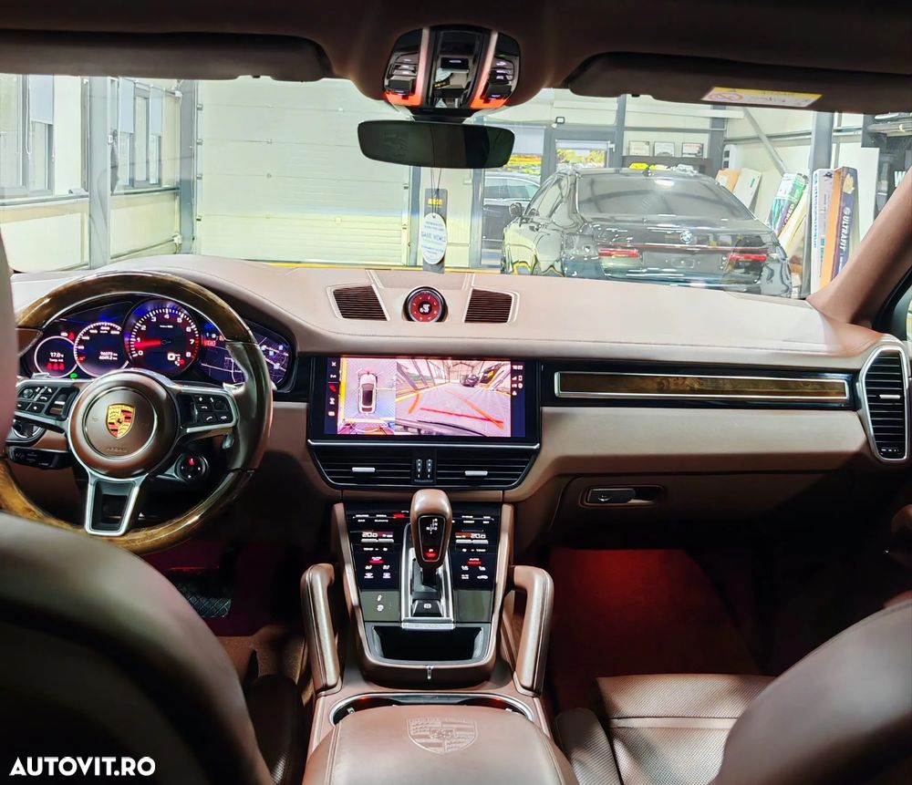 Porsche Cayenne Coupe Tiptronic S Platinum Edition - 14