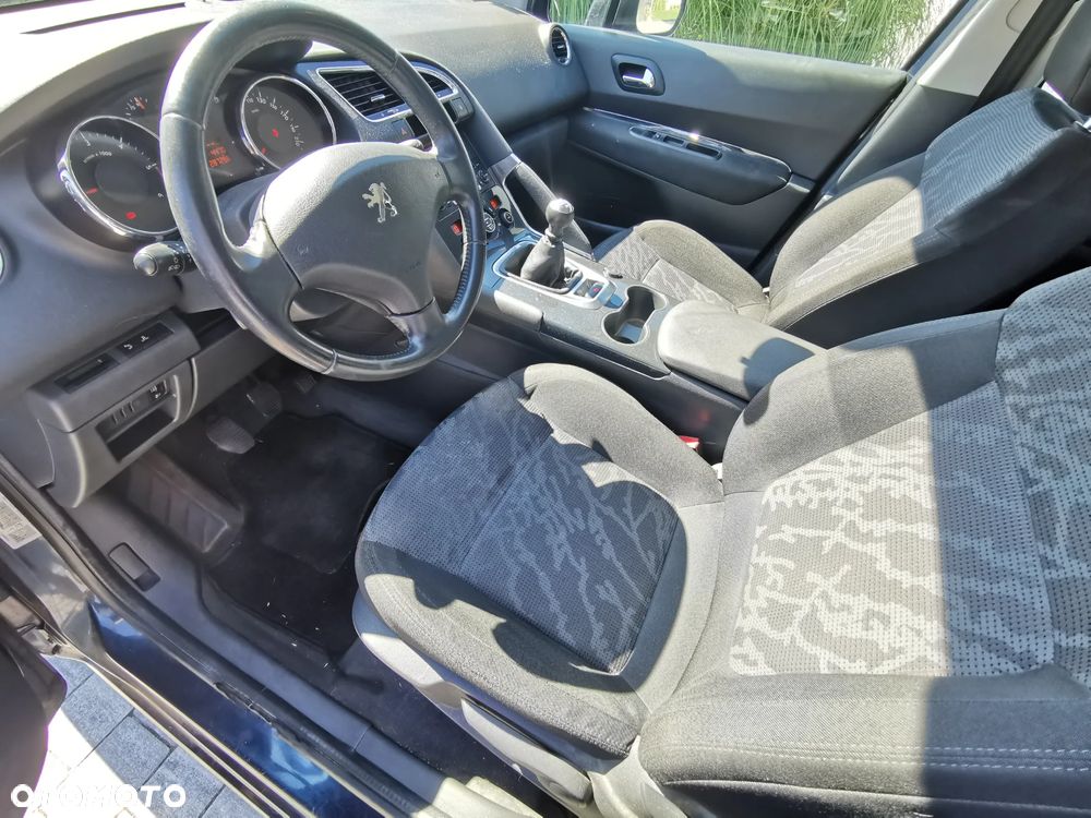 Peugeot 3008 1.6 HDi Premium - 13