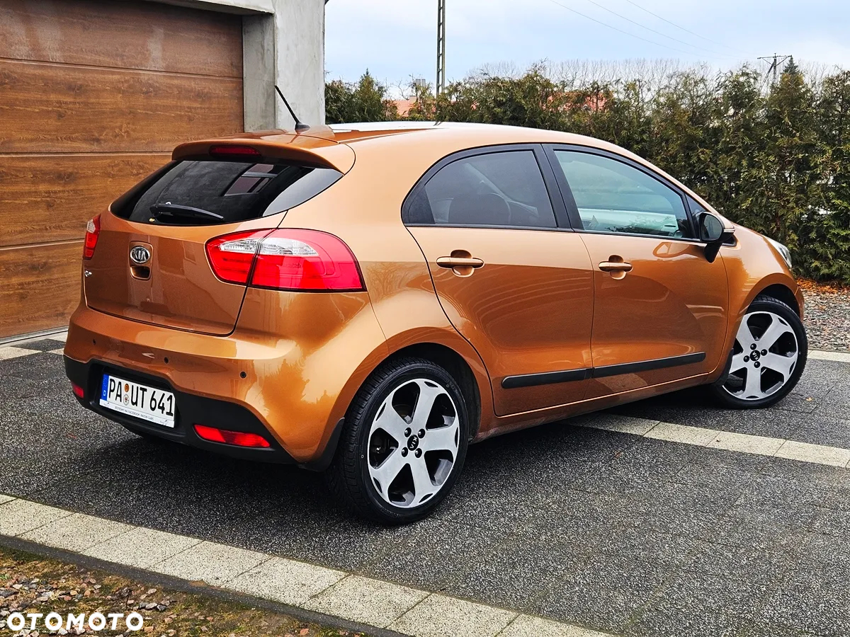 Kia Rio - 3