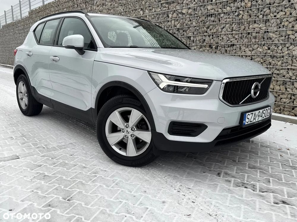 Volvo XC 40 T2 Momentum Core - 2