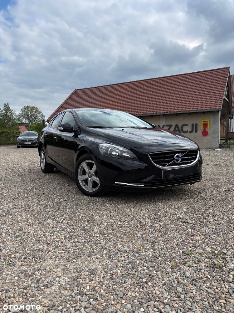 Volvo V40 D2 Momentum - 2