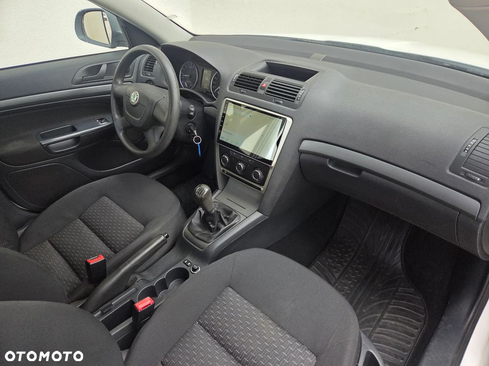 Skoda Octavia - 10