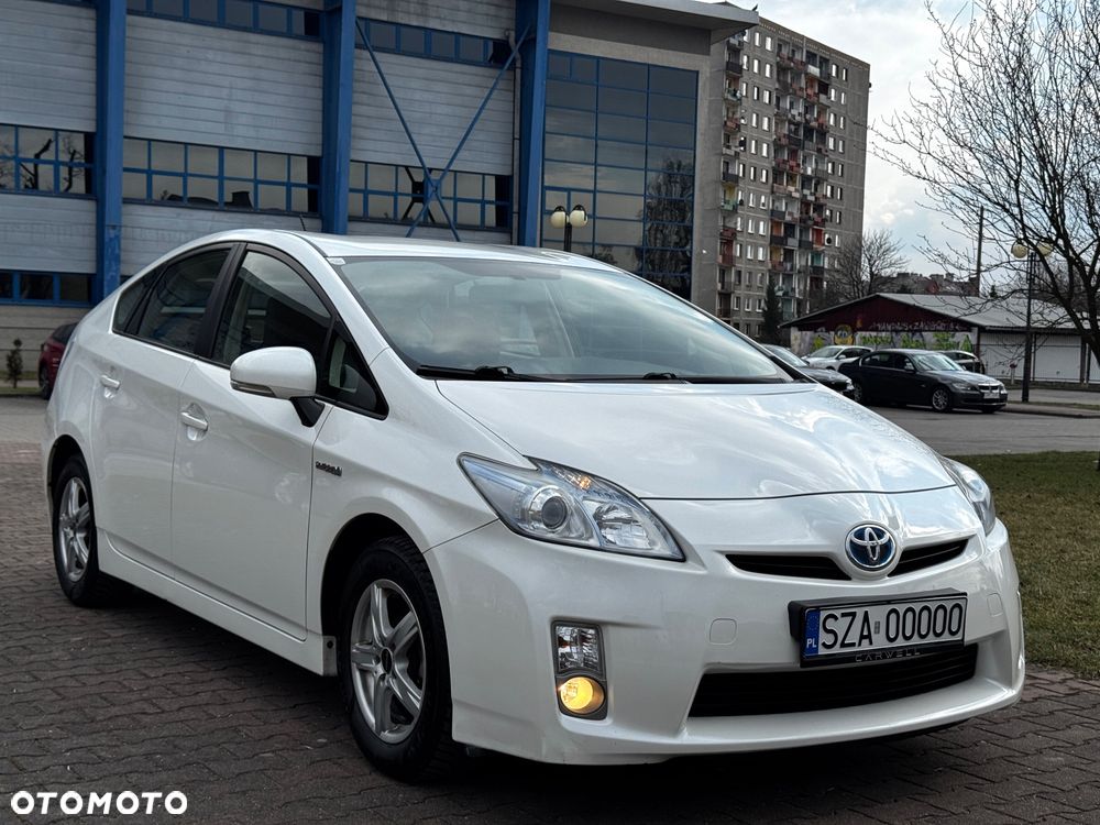 Toyota Prius - 4