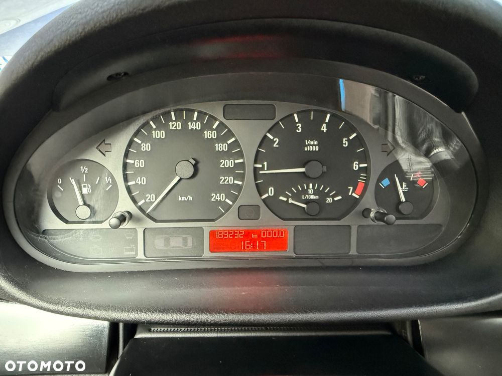 BMW Seria 3 - 31