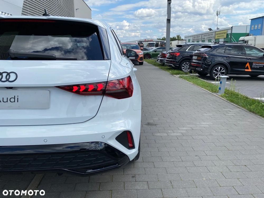 Audi A3 Sportback - 13