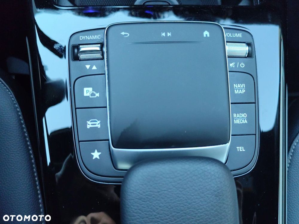 Mercedes-Benz CLA - 16