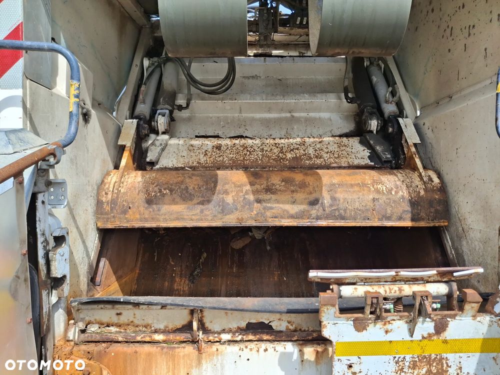 MAN TGS 28.360 Śmieciarka FAUN Environnement Odpady Segregacja 3 Osie Tylna Oś Skrętna Na Poduszkach 2010r - 16