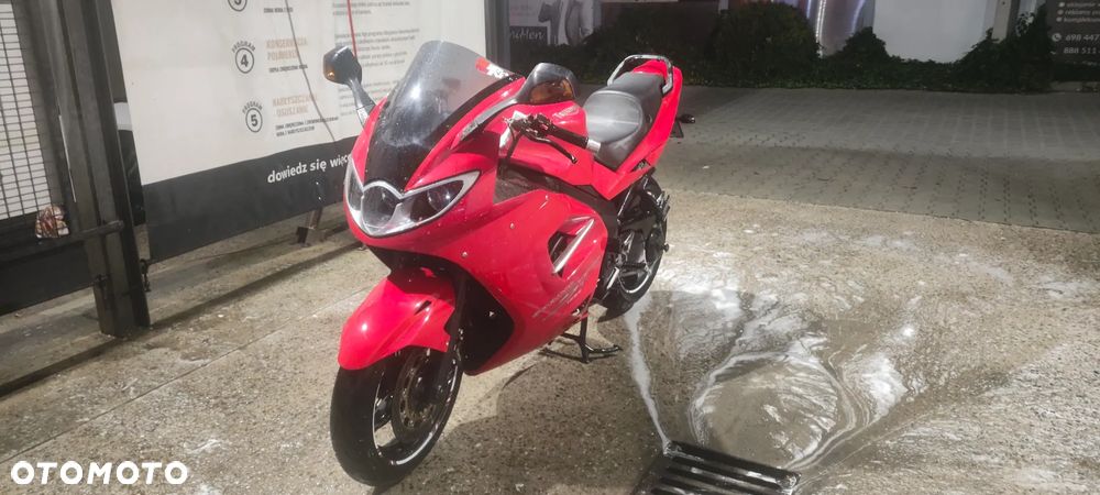 Triumph Sprint - 3