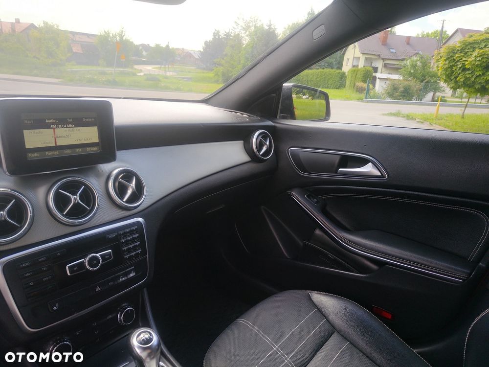 Mercedes-Benz CLA 180 - 11