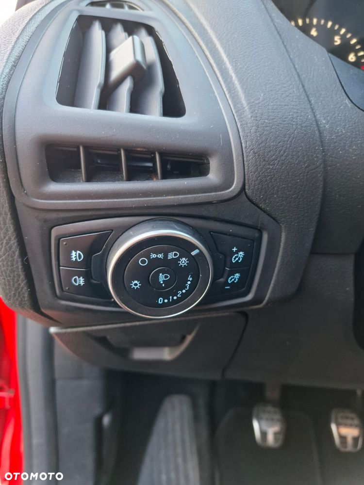 Ford Focus 1.0 EcoBoost ST-Line - 18