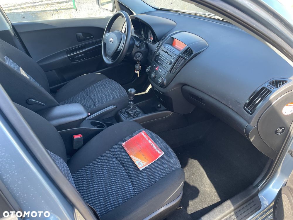 Kia Ceed 1.4 CVVT LX Basis - 8