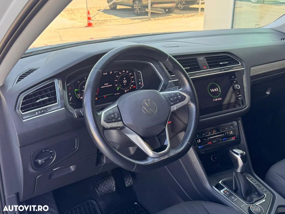 Volkswagen Tiguan - 19