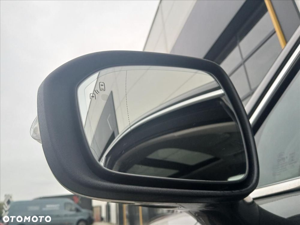 Ford Mondeo 2.0 Hybrid Vignale - 31