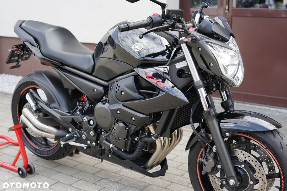 Yamaha XJ - 12