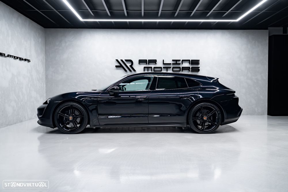 Porsche Taycan Sport Turismo - 14