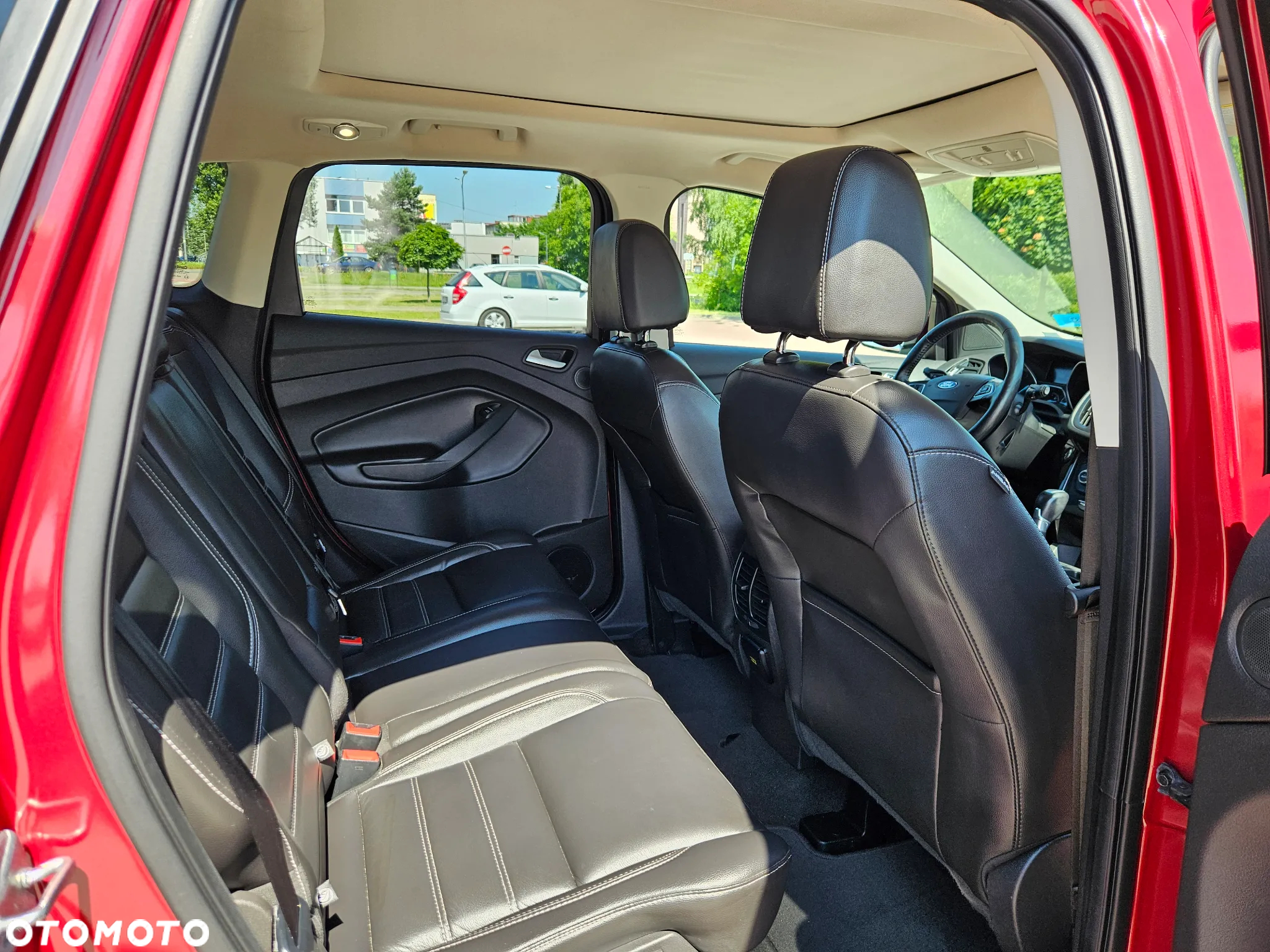 Ford Escape 2.0 EcoBoost AWD Titanium - 11