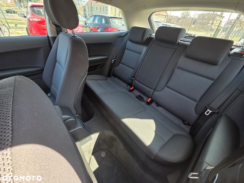 Audi A3 3-drzwiowe 2.0 TDI DPF Attraction S tronic - 5