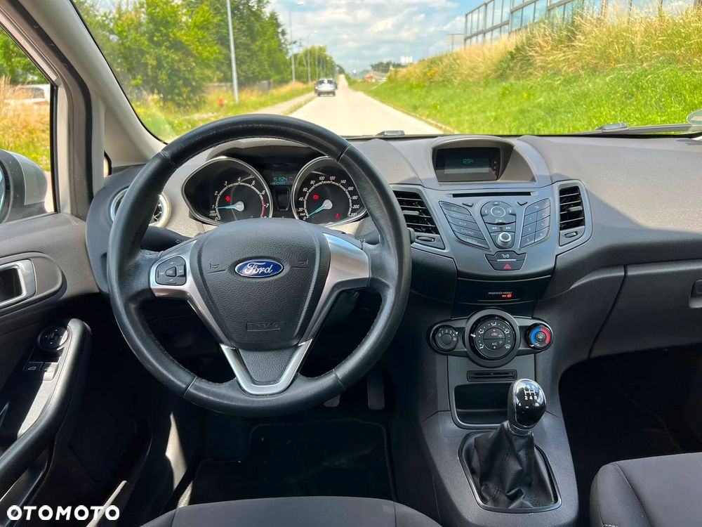 Ford Fiesta 1.25 Trend SVP - 32