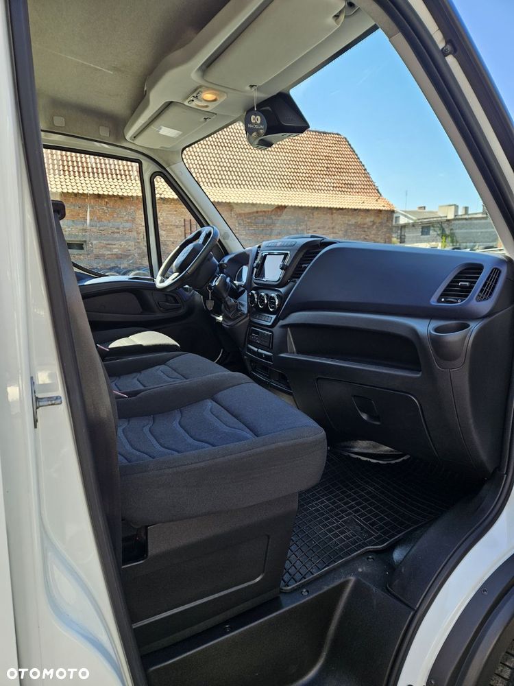 Iveco DAILY - 7