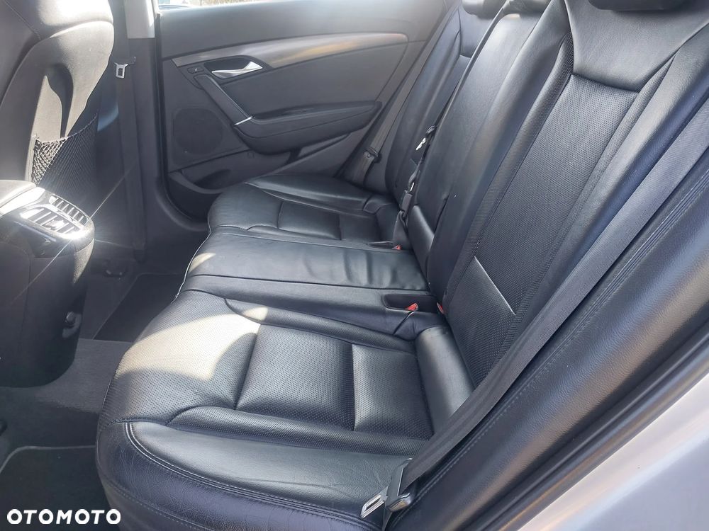 Hyundai i40 Kombi 1.7 CRDi Premium - 23