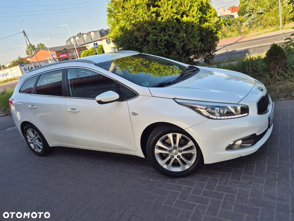 Kia Ceed 1.6 CRDi 128 Platinum Edition - 17