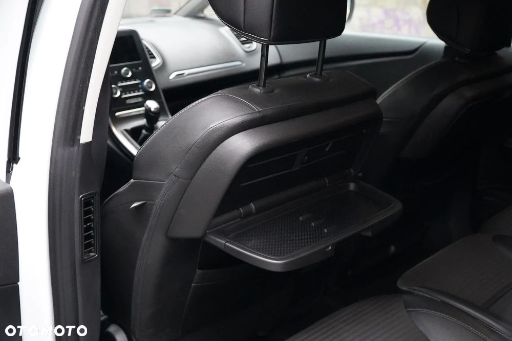 Renault Grand Scenic - 30