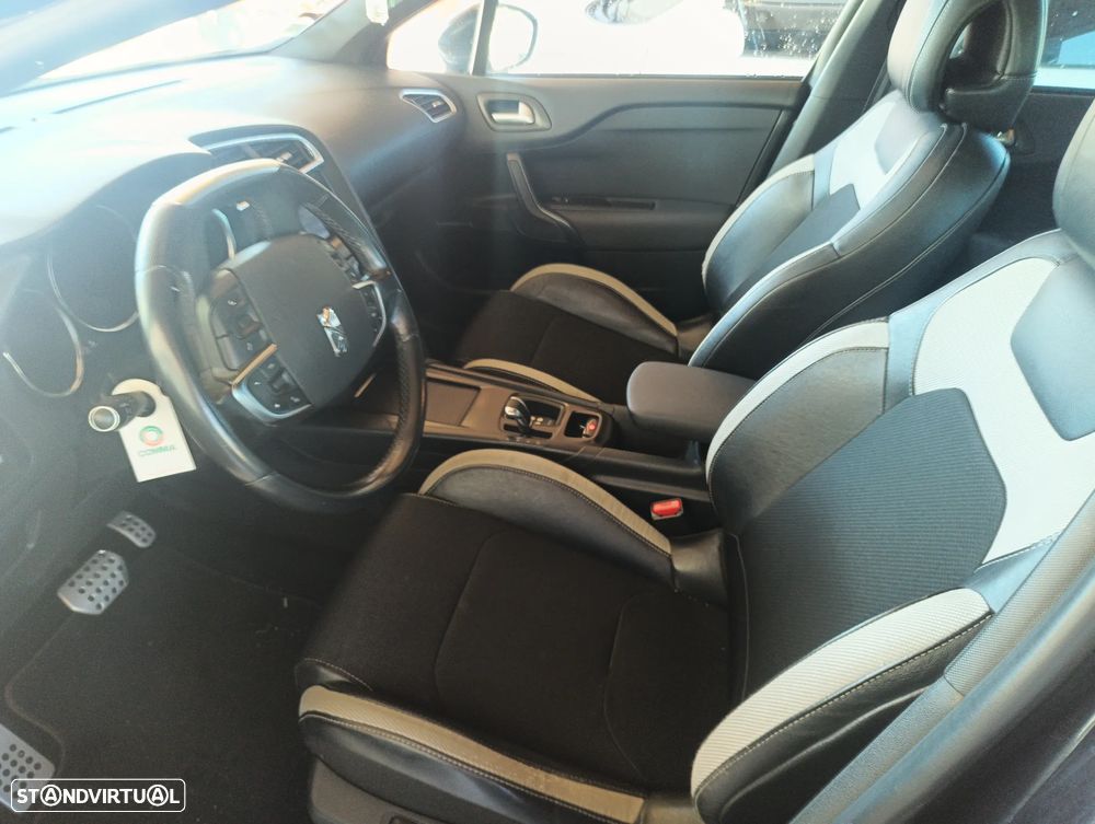 Citroën DS4 1.6 e-HDi So Chic CVP6 - 1