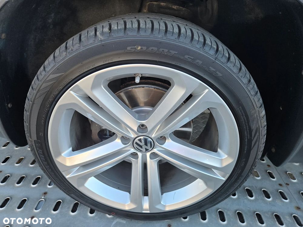 Volkswagen Tiguan 2.0 TDI 4Mot Perfectline R-Style DSG - 8