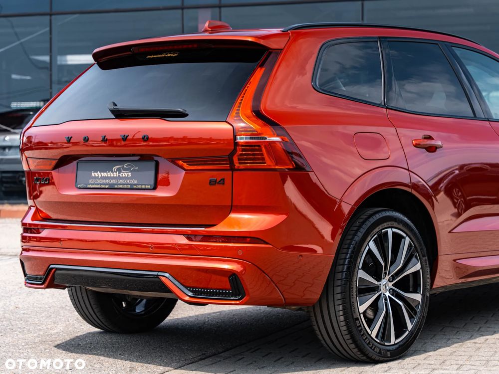 Volvo XC 60 B4 D AWD Plus Dark - 14