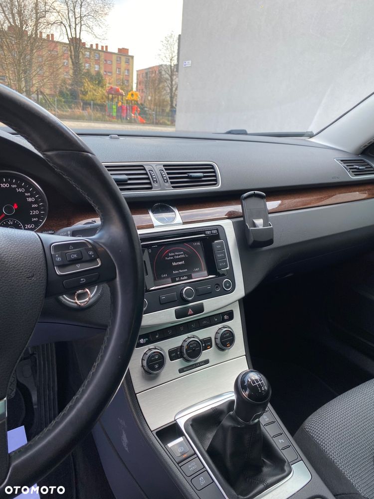 Volkswagen Passat 2.0 TDI BlueMotion Technology Comfortline - 11