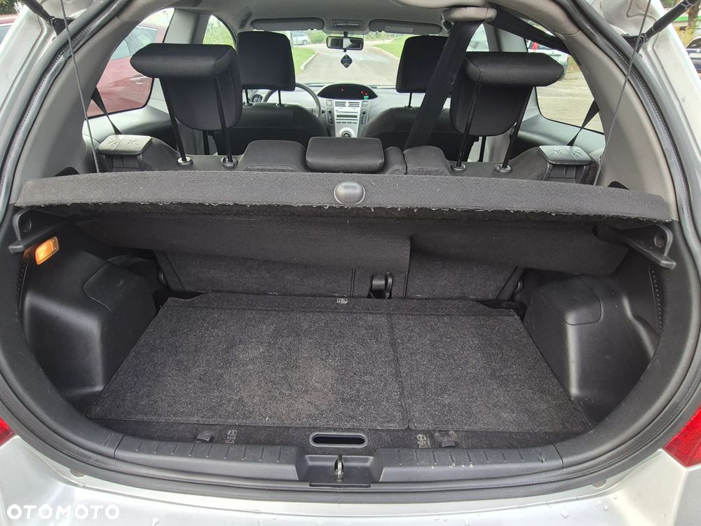 Toyota Yaris 1.0 Luna - 17