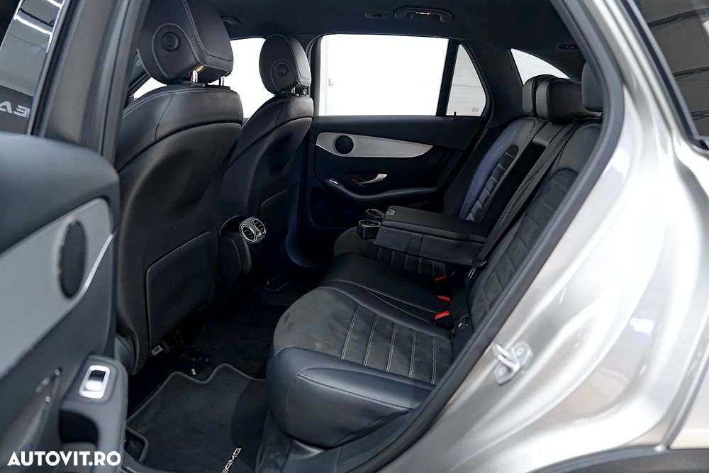 Mercedes-Benz GLC 300 e 4Matic 9G-TRONIC AMG Line Plus - 8
