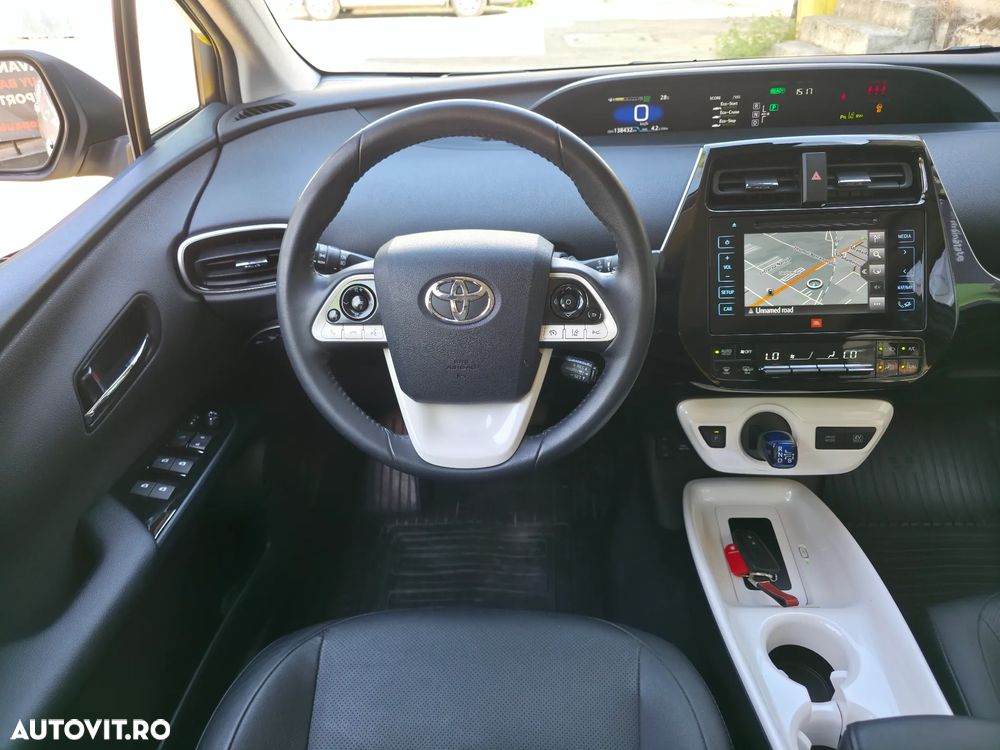 Toyota Prius 1.8 HSD Exclusive Plus - 14