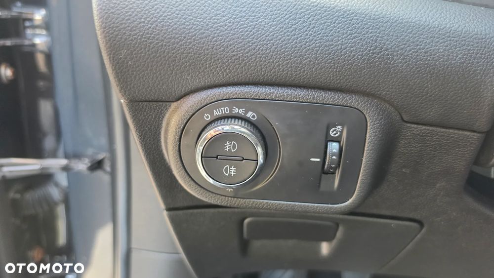 Opel Zafira Tourer 2.0 CDTI Innovation - 19