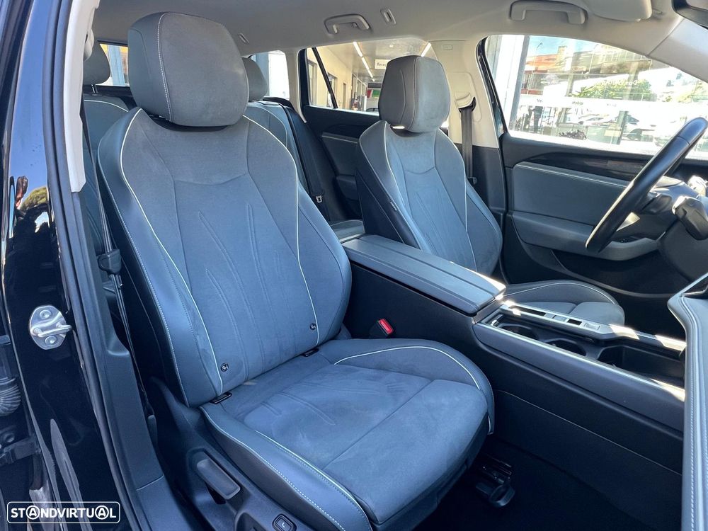 VW Passat Variant 2.0 TDi Business DSG - 12