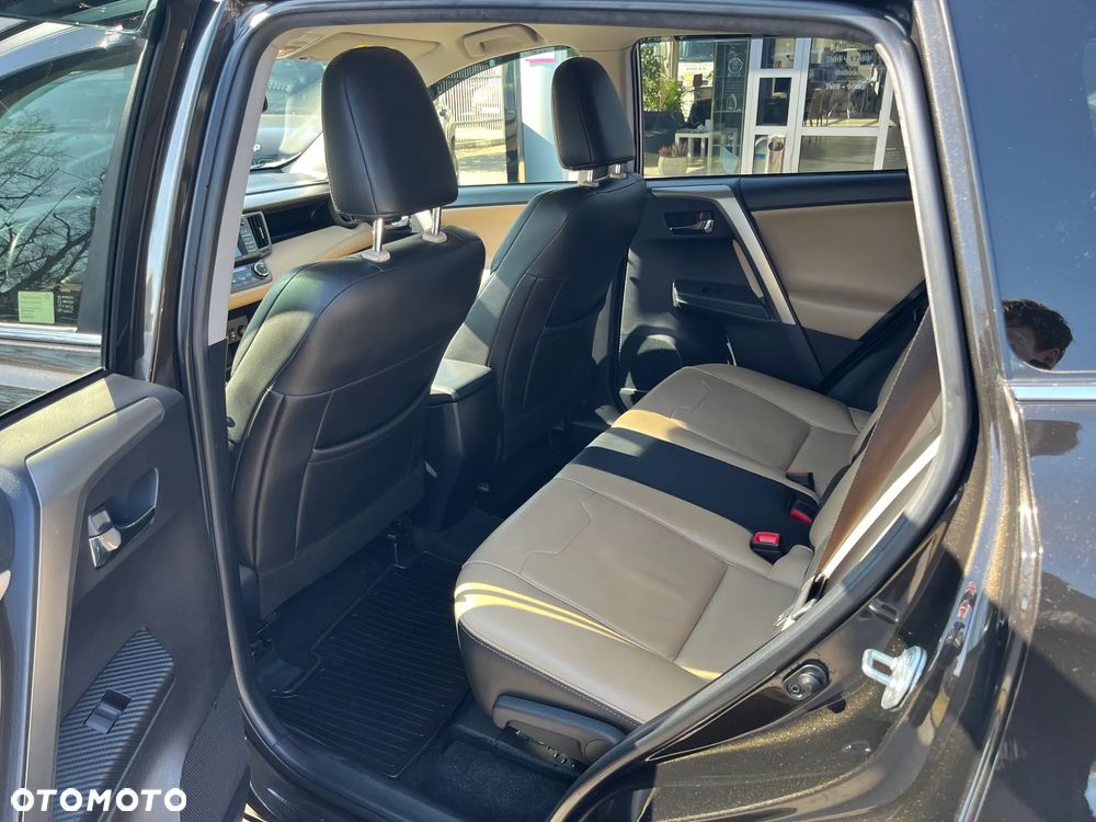 Toyota RAV4 2.0 D-4D Premium 4x2 - 14