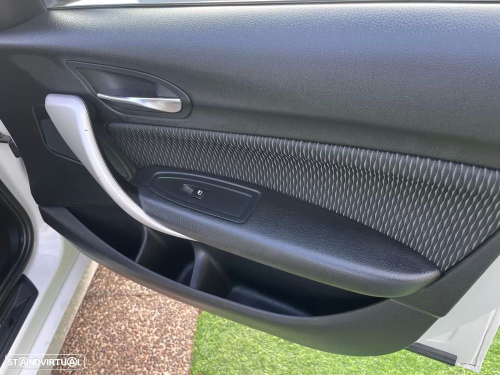 BMW 116 d Sport Line - 54